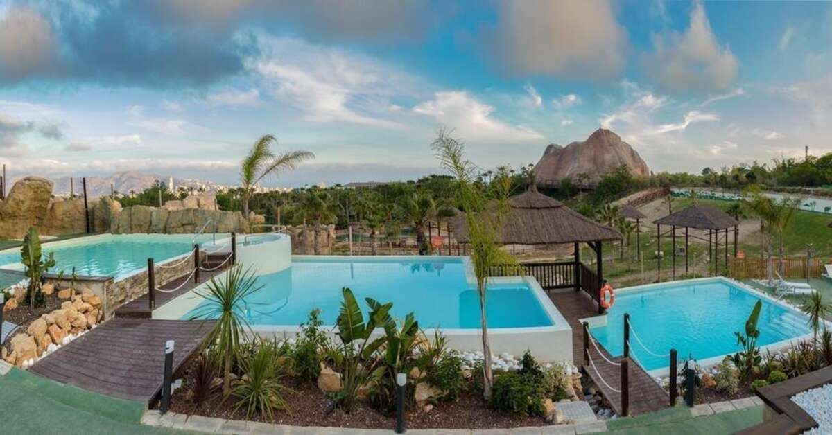 Een foto van het zwembad bij Magic Natura Waterpark Resort