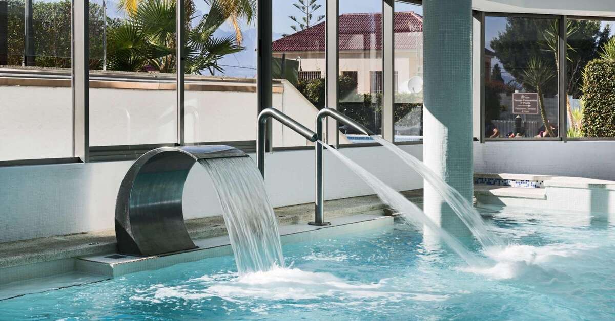 Een foto van het zwembad bij Sun Palace Albir