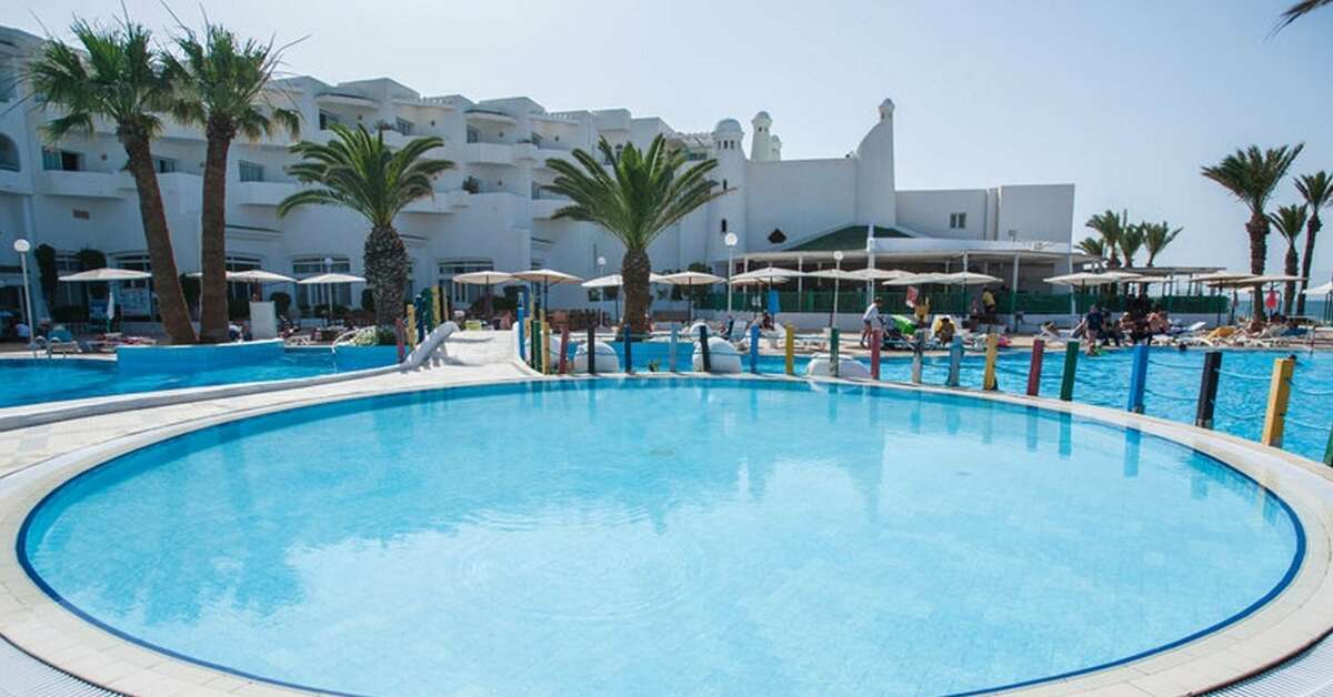 Een foto van El Mouradi Skanes Beach