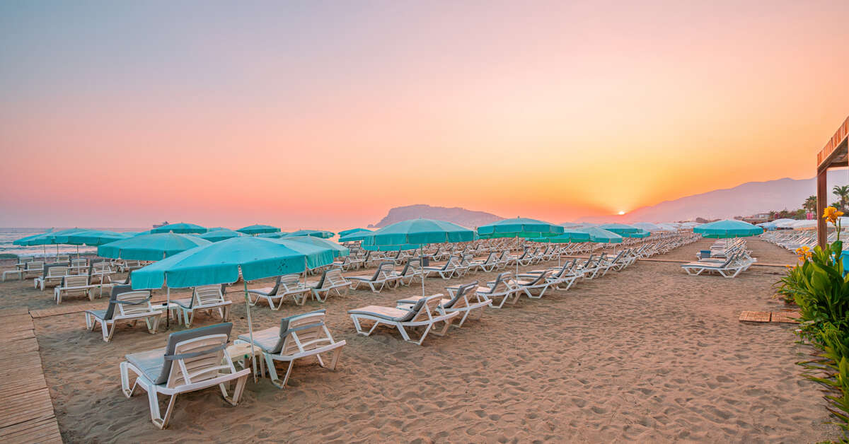 Een foto van het strand bij Avena Resort Hotel