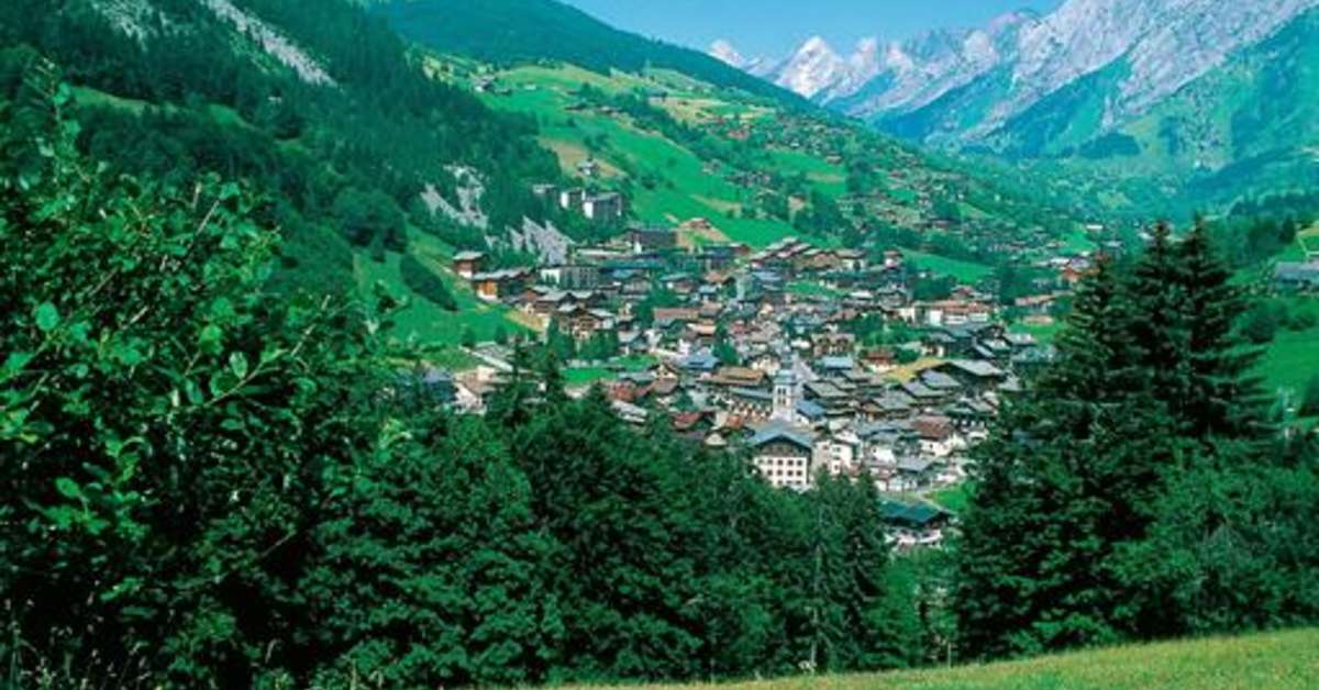 Een foto van de buitenkant van Hotel Alpen Roc