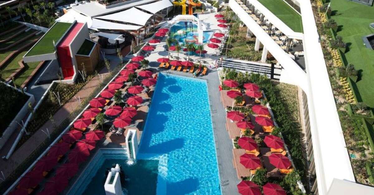 Ein Foto vom Pool im The Sense Deluxe