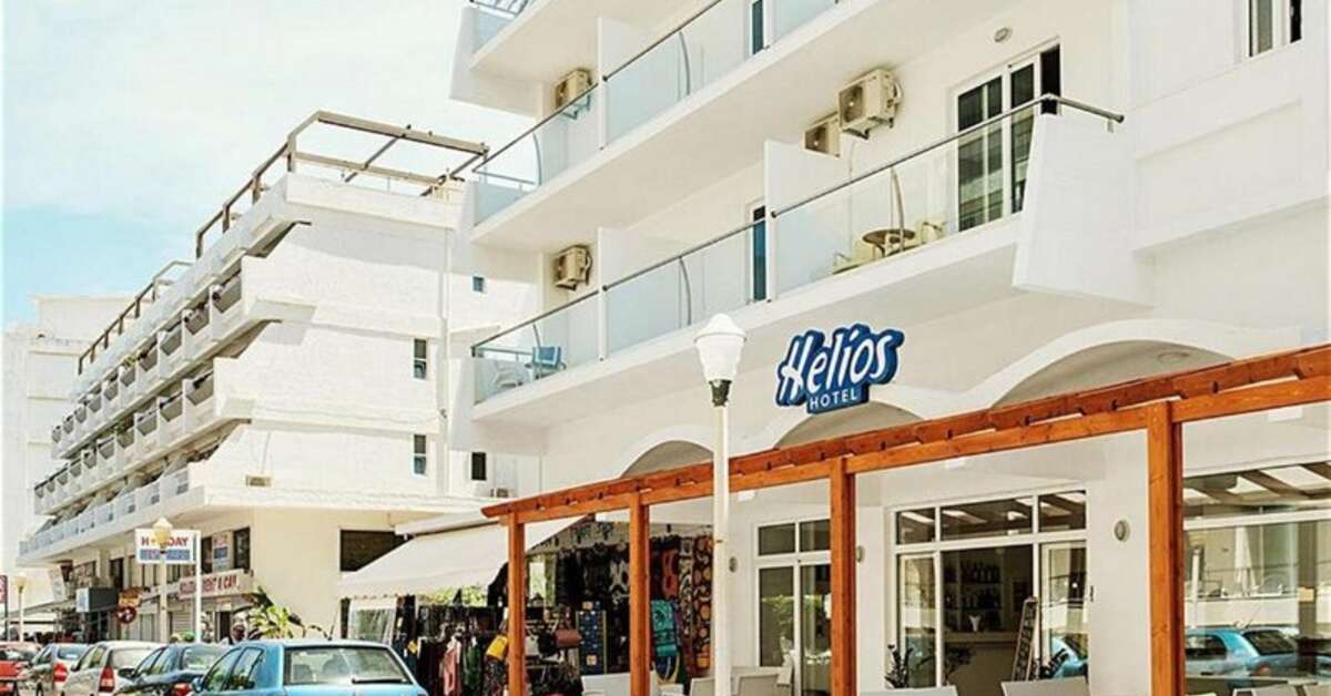 Een foto van de buitenkant van Santa Maria City Hotel