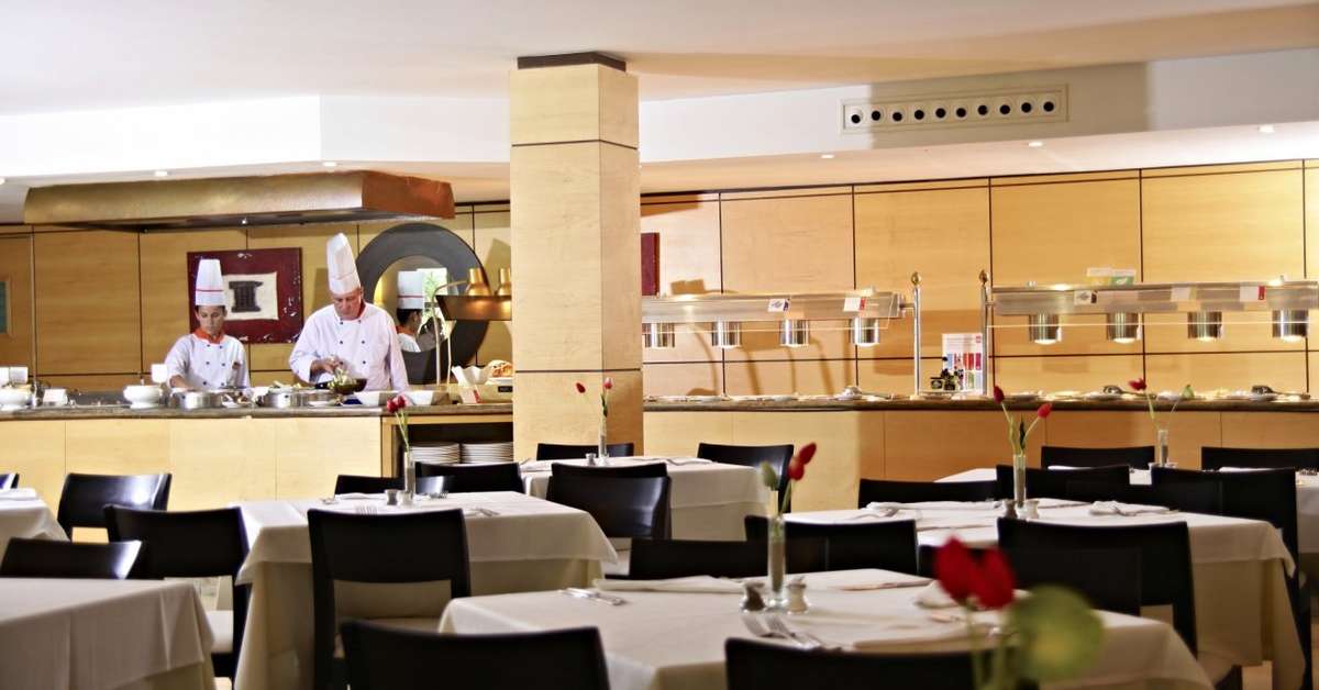 Een foto van de faciliteiten bij Hotel Zafiro Cala Mesquida