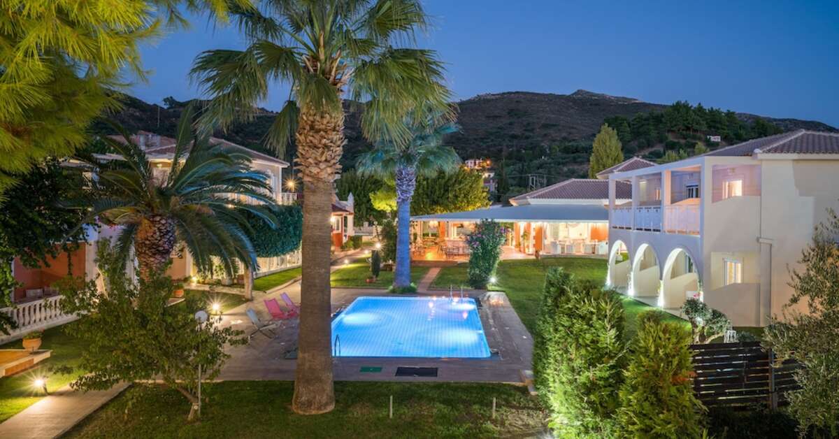 Een foto van het zwembad bij Aeolos Boutique Hotel & Suites