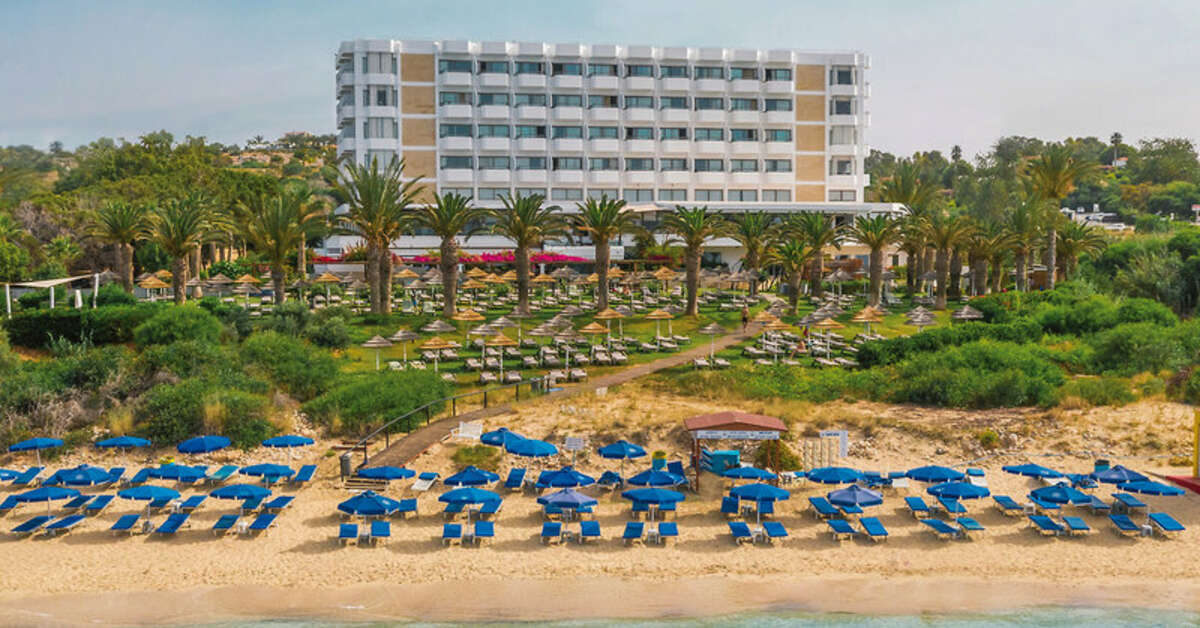 Een foto van Alion Beach Hotel