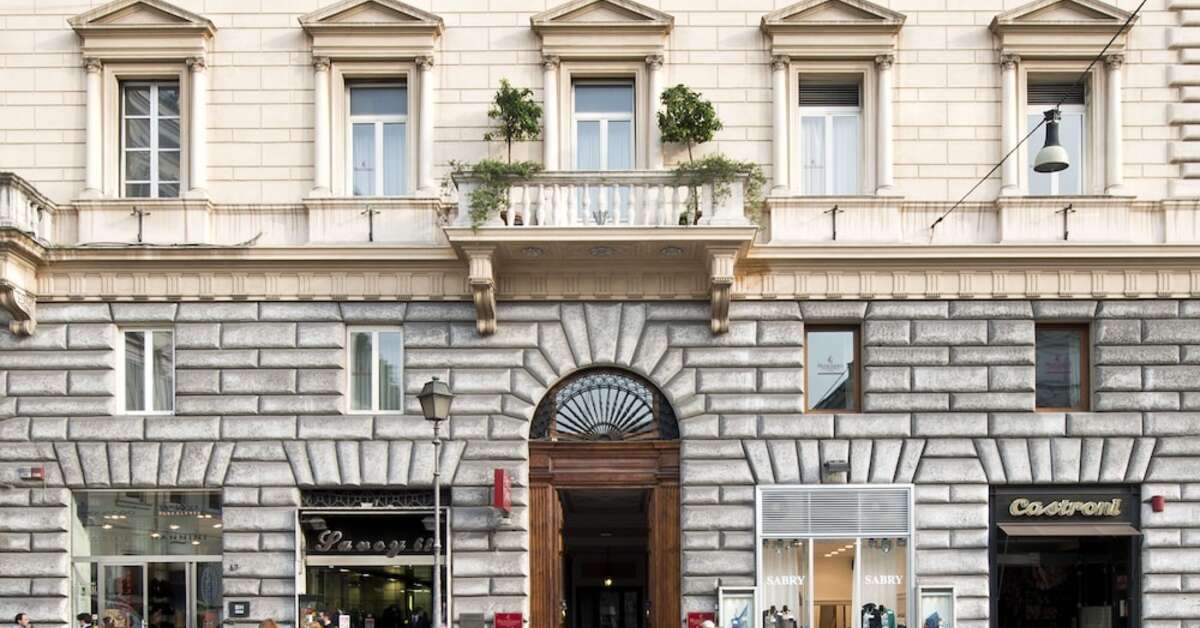 Een foto van de buitenkant van Hotel Giolli Nazionale