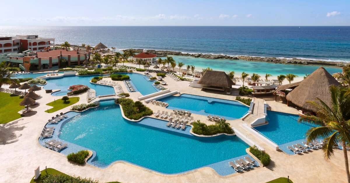 Een foto van het zwembad bij Hard Rock Hotel Riviera Maya