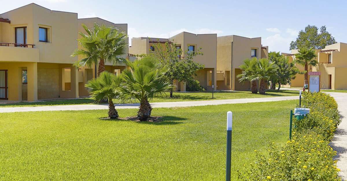 Een foto van de buitenkant van VOI Arenella Resort