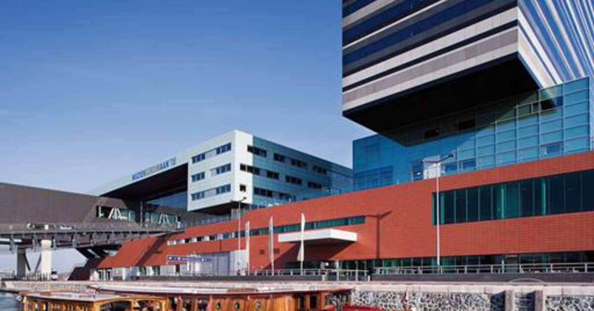 Ein Foto von der Außenansicht des Mövenpick Hotel Amsterdam City Centre