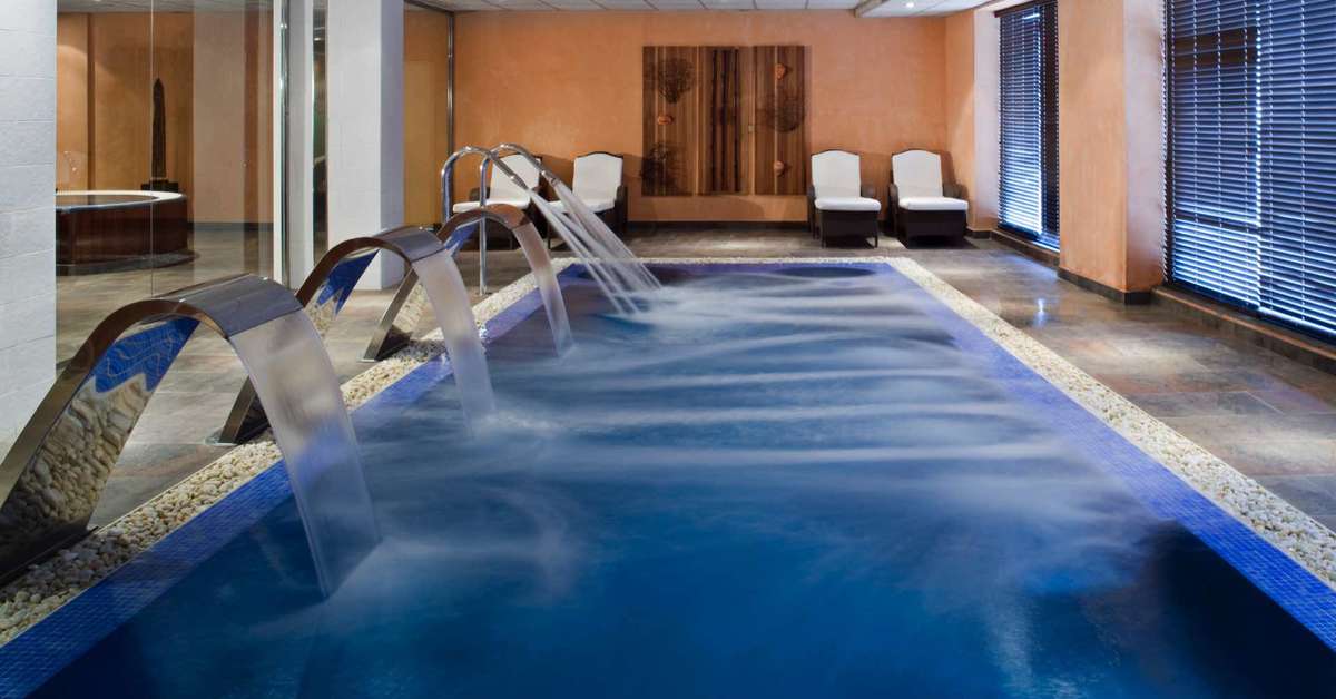 Een foto van het zwembad bij Barcelo Costa Ballena Golf & Spa