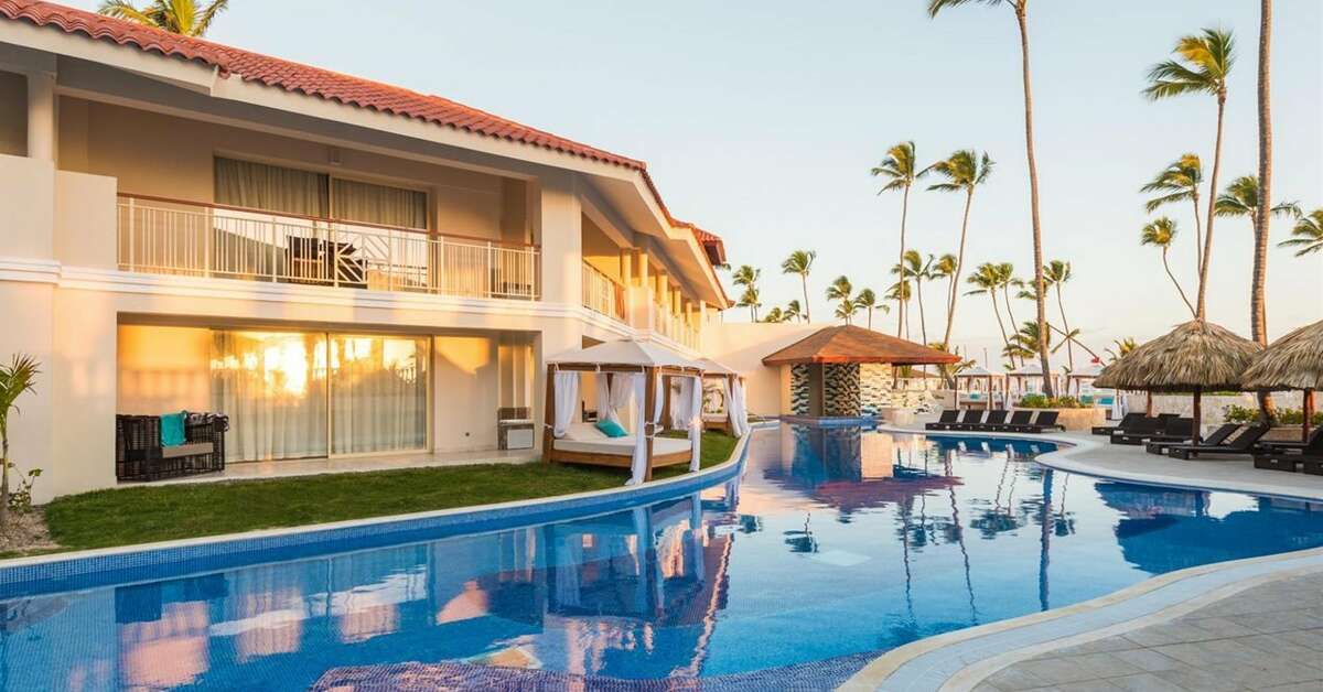 Een foto van het zwembad bij Majestic Mirage Punta Cana