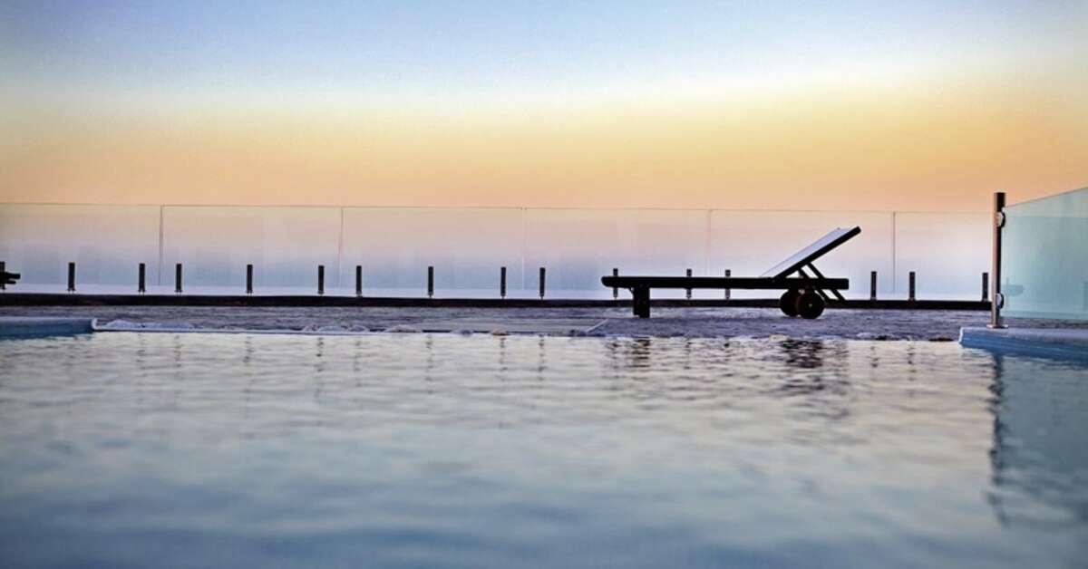 Een foto van het zwembad bij Splendour Resort