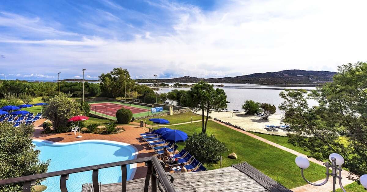 Ein Foto Colonna Hotel Du Golf
