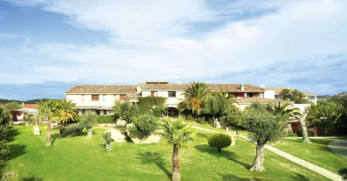 Een foto van de buitenkant van Hotel Pulicinu