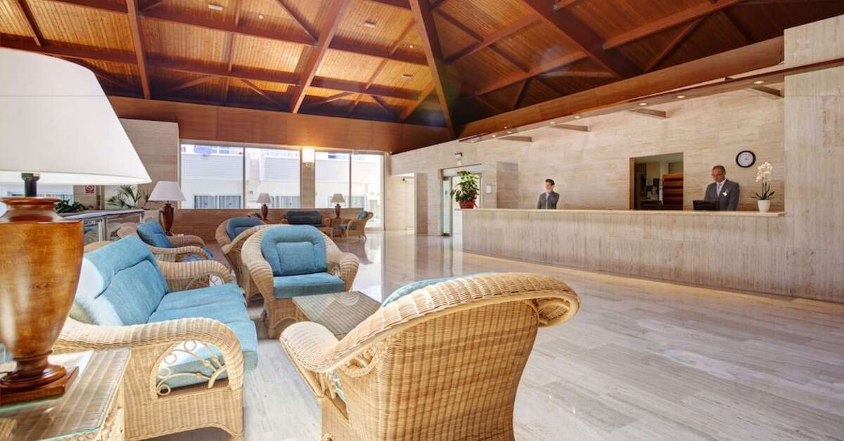 Een foto van het interieur van Grupotel Mallorca Mar