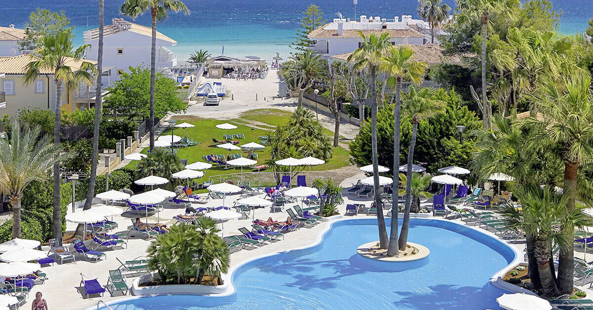 Een foto van het zwembad bij Allsun Hotel Eden Alcudia