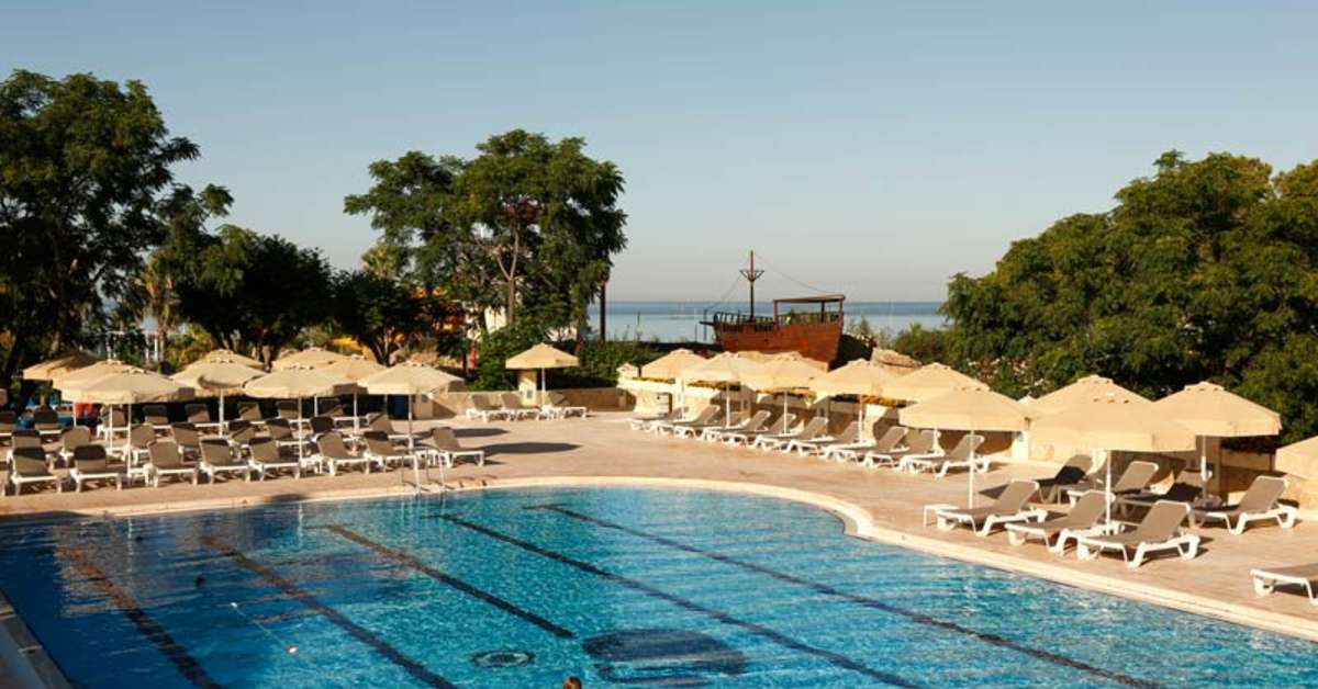 Een foto van het zwembad bij Robinson Club Pamfilya