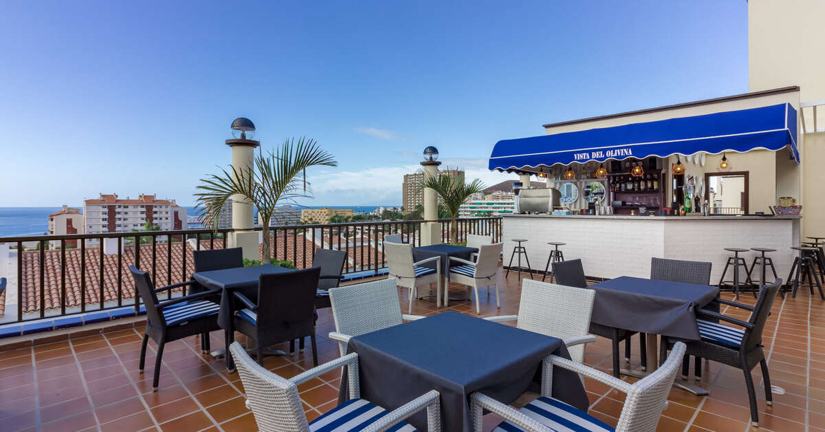 Ein Foto von der Terrasse im Klayman Olivina Aparthotel
