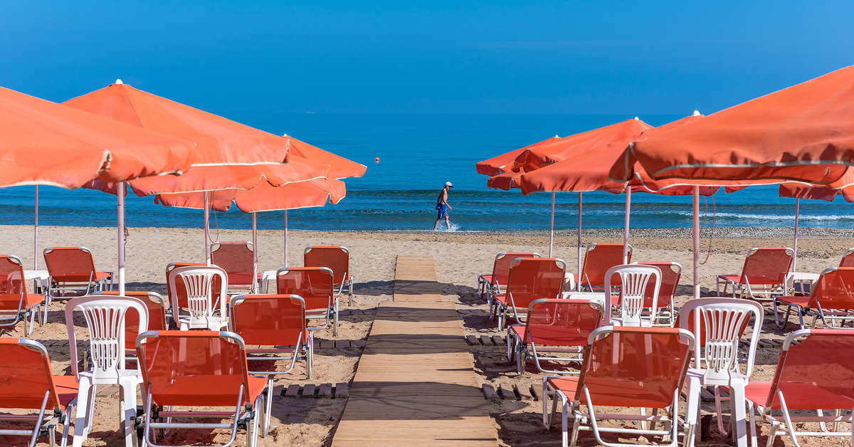 Ein Foto vom Strand beim Eliros Mare