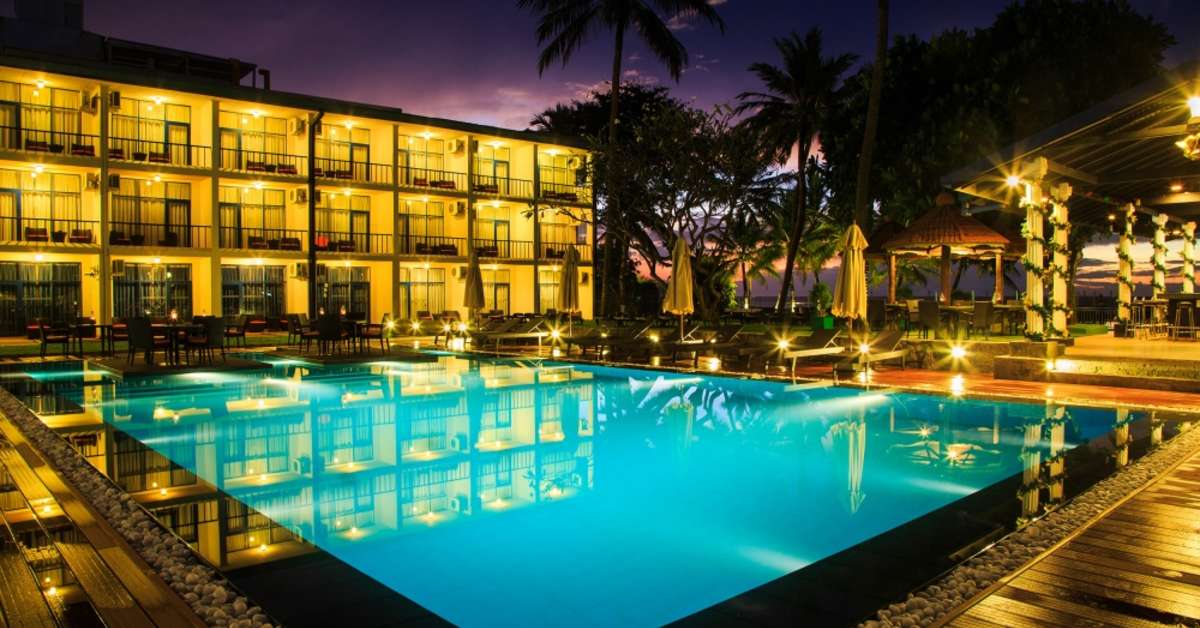 Een foto van het zwembad bij Camelot Beach Hotel