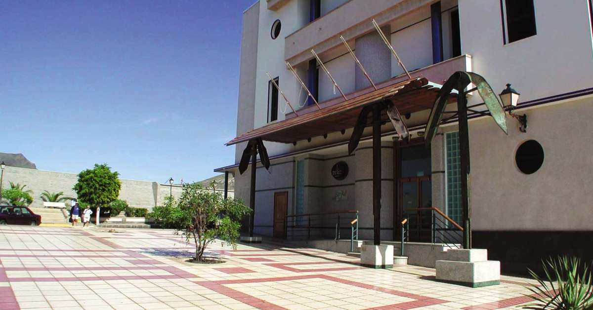 Een foto van de buitenkant van Hotel Puerto de las Nieves