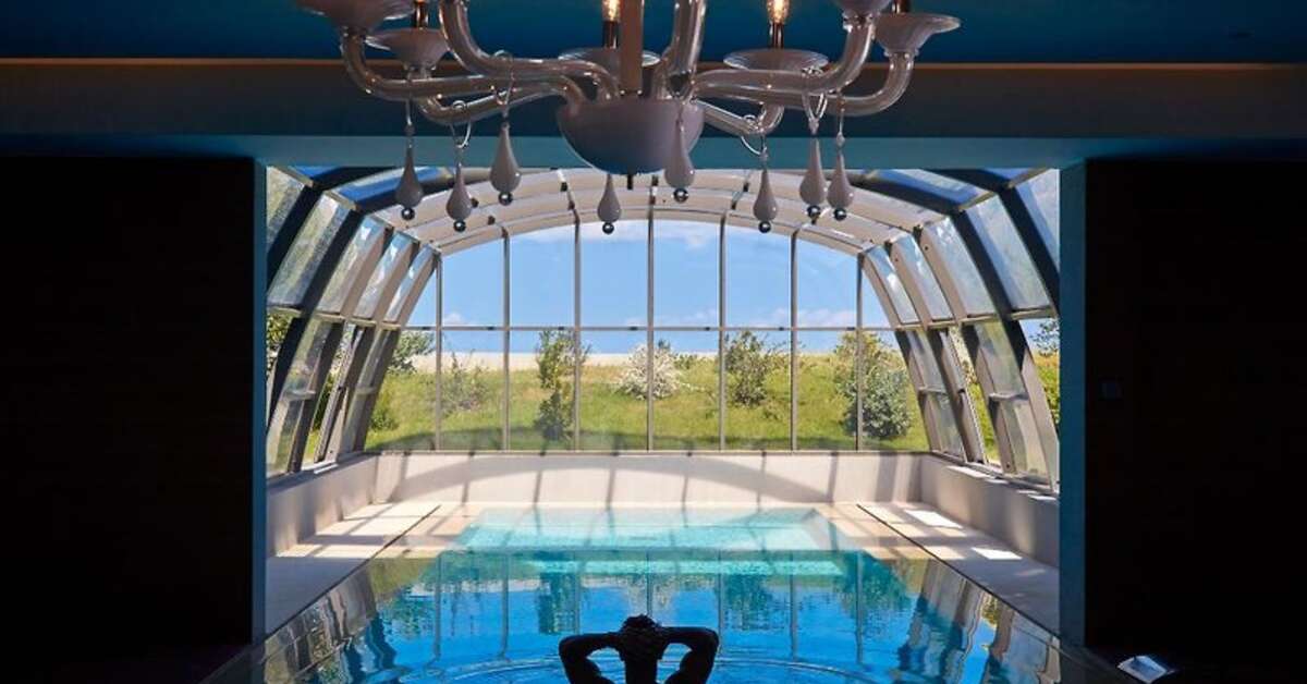 Een foto van het zwembad bij Lesante Blu