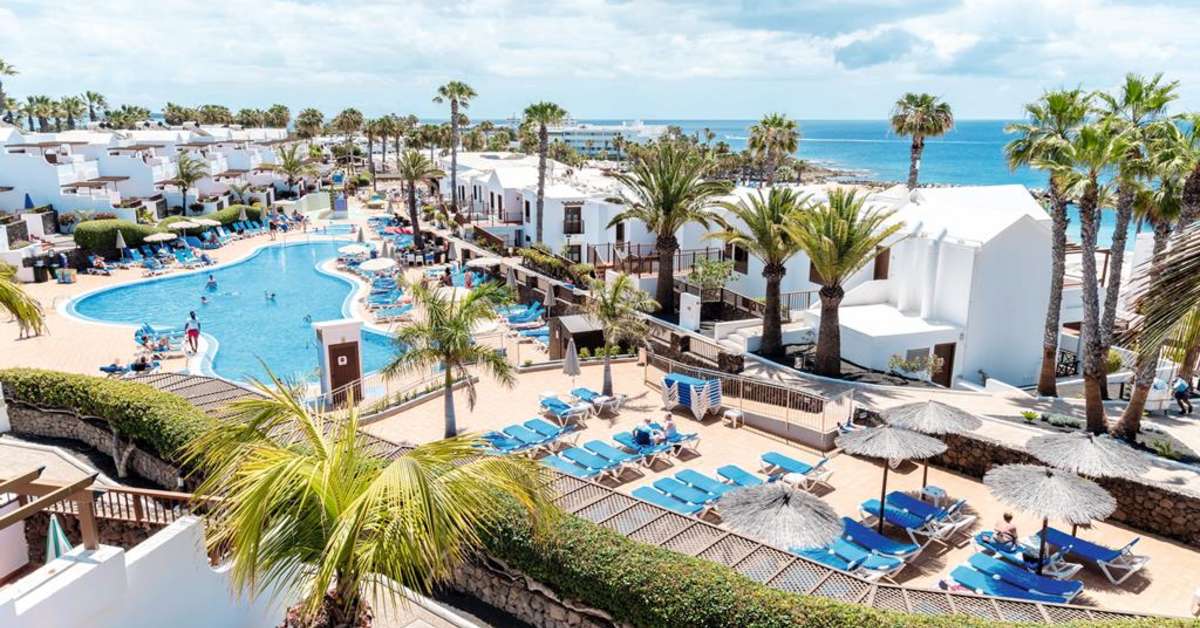 Een foto van het zwembad bij Flamingo Beach
