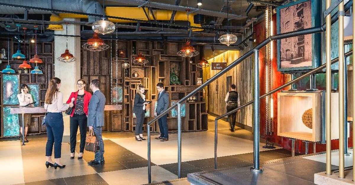 Een foto van het interieur van Novotel London Canary Wharf