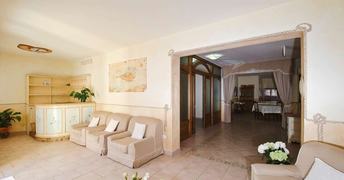 Een foto van het interieur van Hotel Il Gabbiano