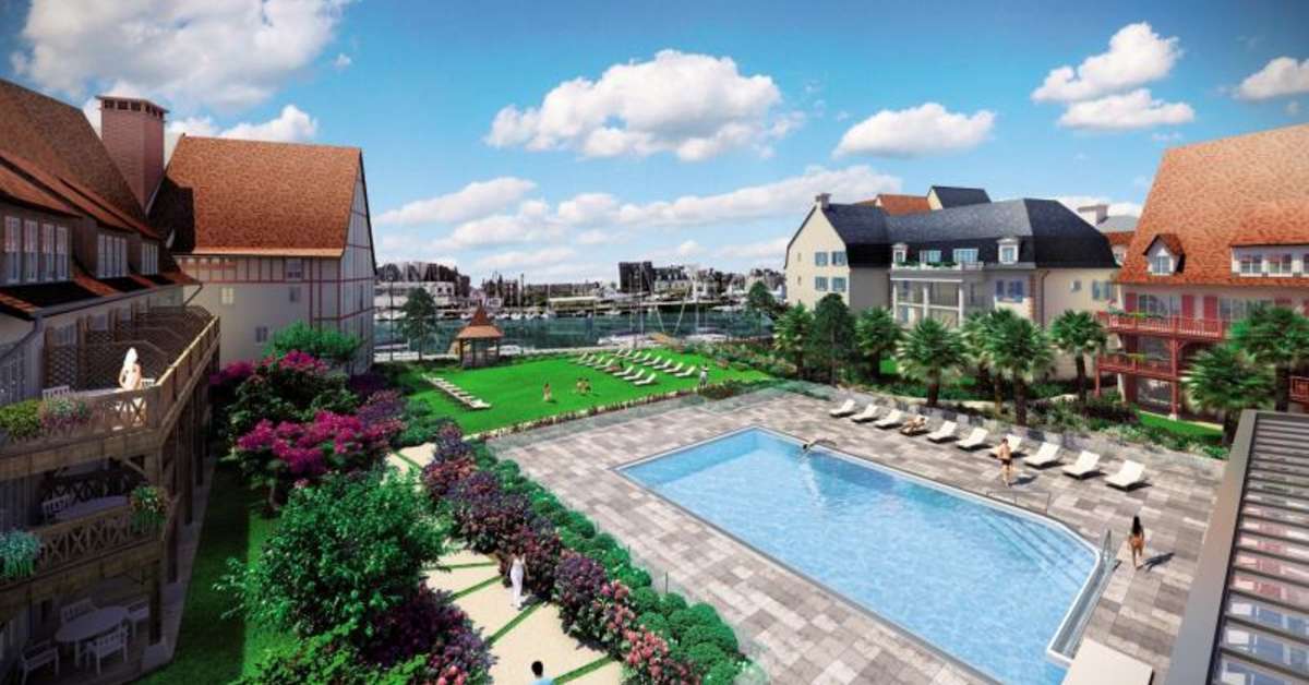 Een foto van het zwembad bij Pierre & Vacances Residence Premium Presqu'Ile de la Touques