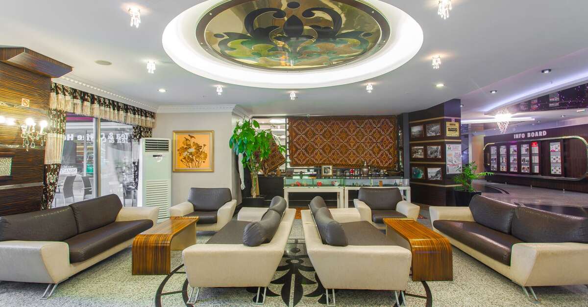 Een foto van het interieur van Doganay Beach Club