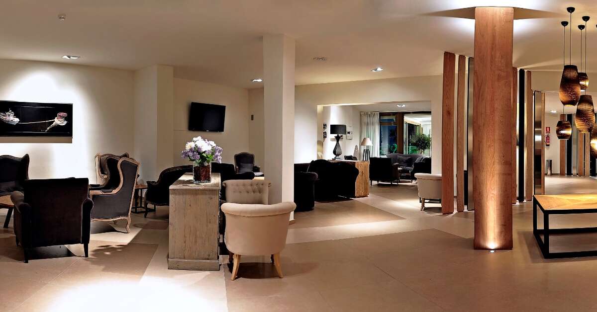 Een foto van het interieur van Hotel Rosa Nautica