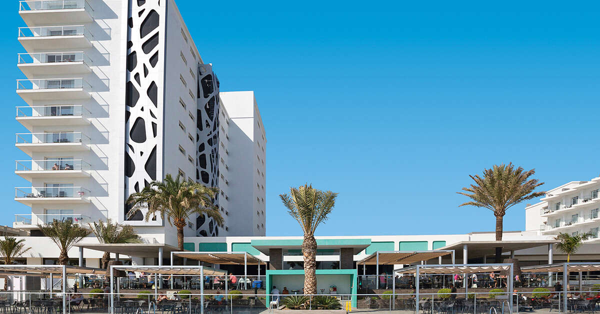 Een foto van het zwembad bij Riu Costa del Sol