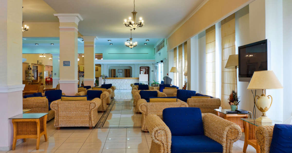 Een foto van het interieur van Gaia Royal Hotel