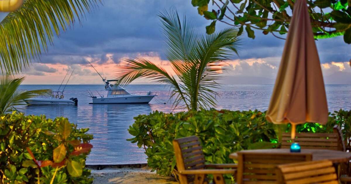 Een foto van het terras bij Indian Ocean Lodge