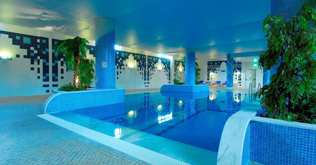 Een foto van het zwembad bij Aparthotel Oceanus