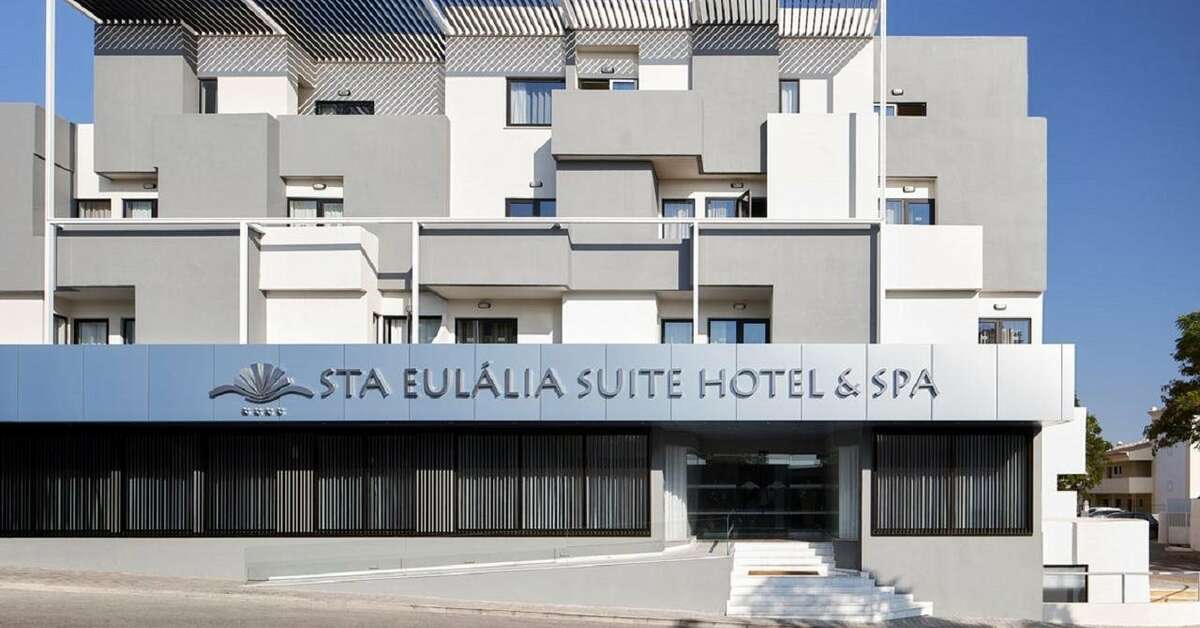 Een foto van de buitenkant van Santa Eulalia Hotel & Spa