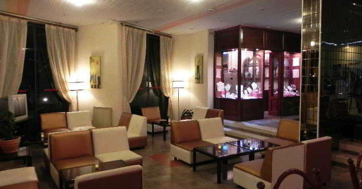 Een foto van het interieur van Cooee Hotel Albatros