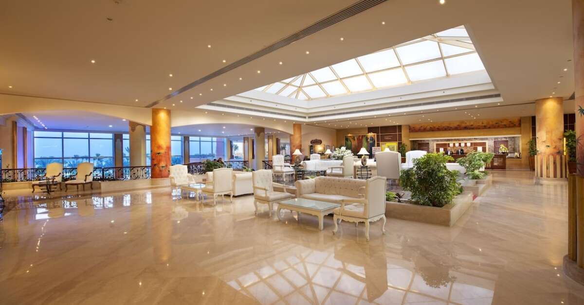 Een foto van het interieur van Amwaj Oyoun Resort & Casino