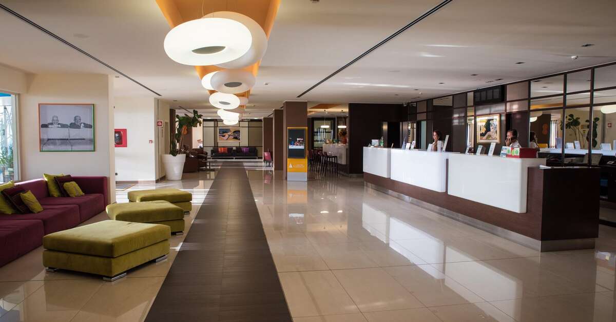 Een foto van het interieur van GH Avalon Sikani Resort