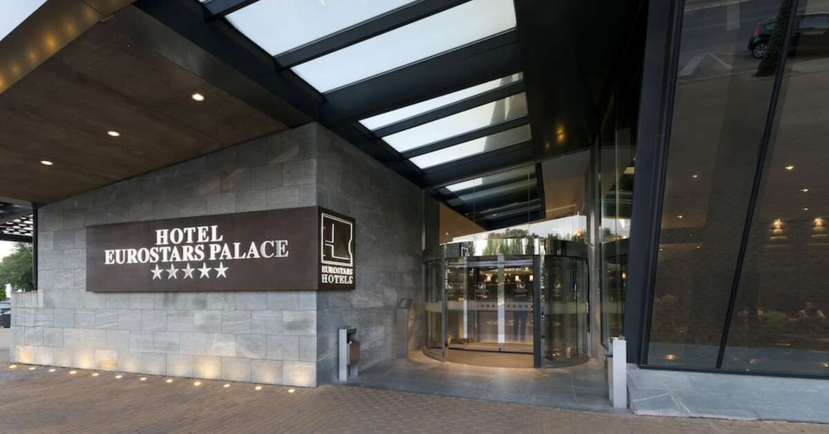 Een foto van de buitenkant van Eurostars Palace
