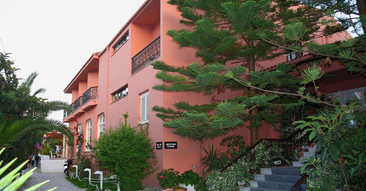 Een foto van de buitenkant van Hotel Athos