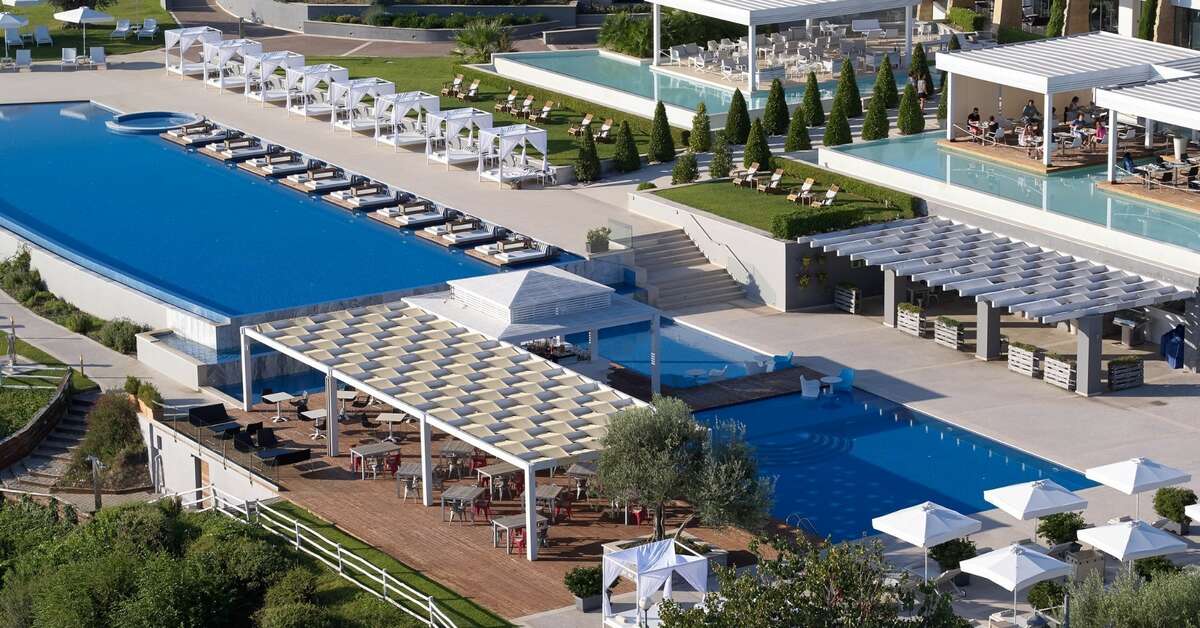 Een foto van het zwembad bij Cavo Olympo Luxury Hotel & Spa