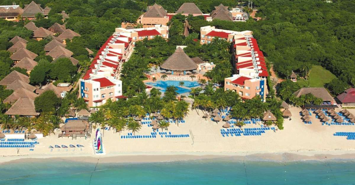 Een foto van de buitenkant van Viva Wyndham Azteca