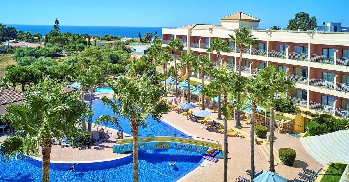 Een foto van het zwembad bij Hotel Baia Grande