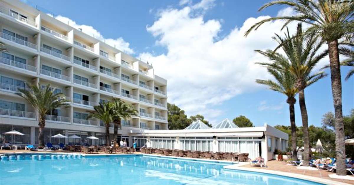 Een foto van het zwembad bij Grupotel Gran Vista & Spa