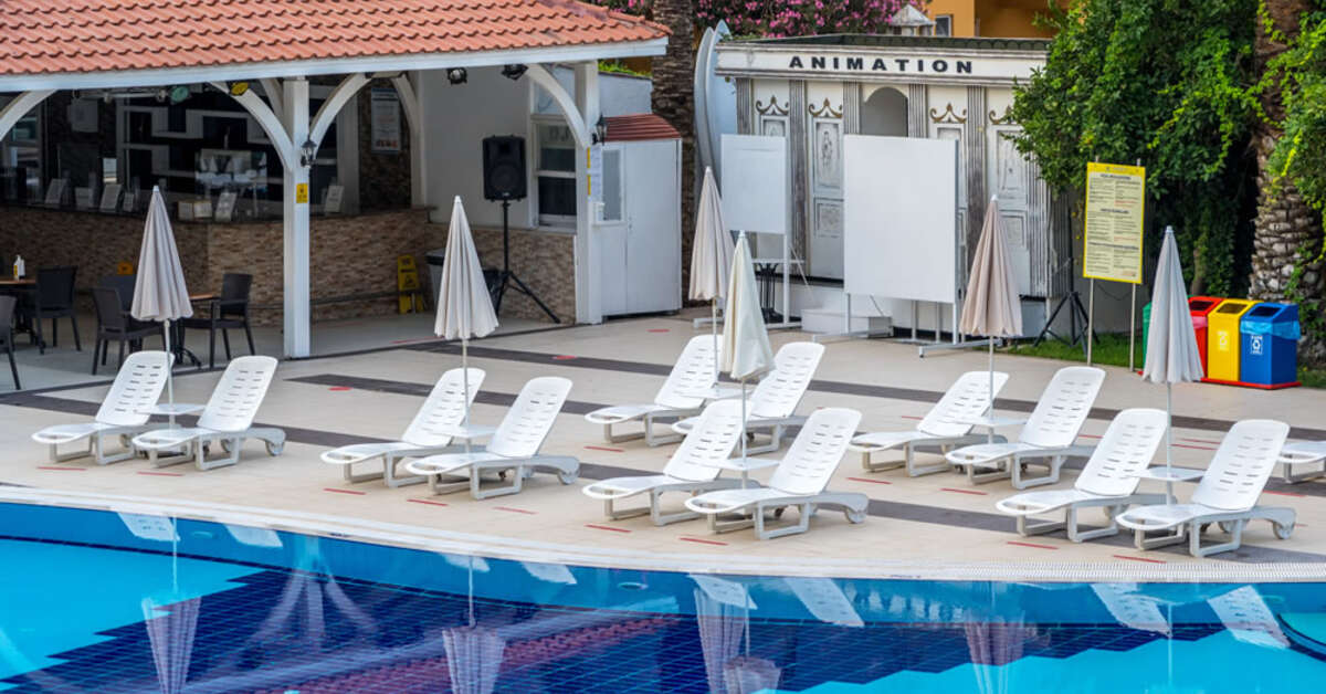 Een foto van het zwembad bij Montebello Resort