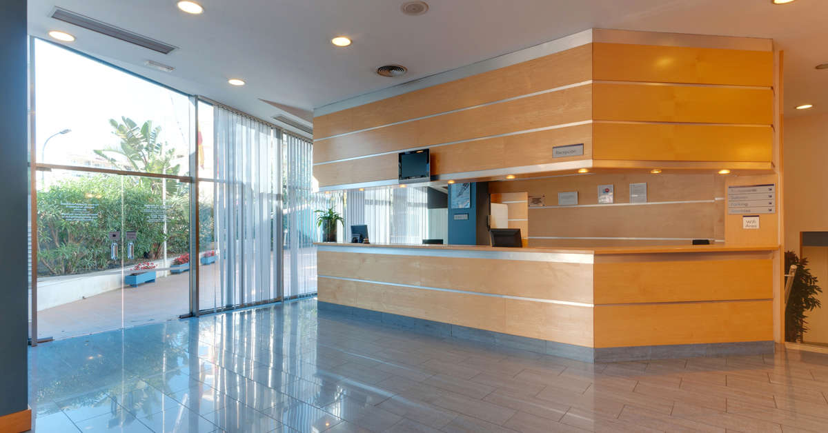 Een foto van het interieur van Sol Port Cambrils Hotel