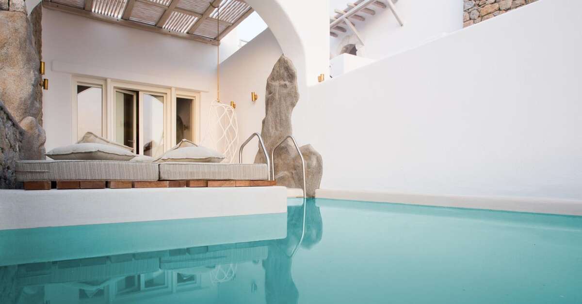 Een foto van het zwembad bij Kove Mykonos - A Myconian Collection Hotel